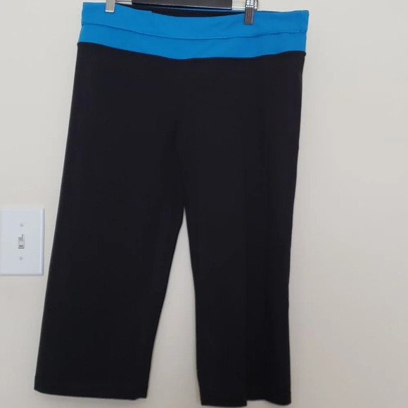 Reversible Black & Blue Workout Pants - Picture 10 of 12